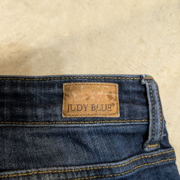 Judy Blue Women's 3/26 Relaxed Fit Jeans Denim Stretch - Picture 6 of 9